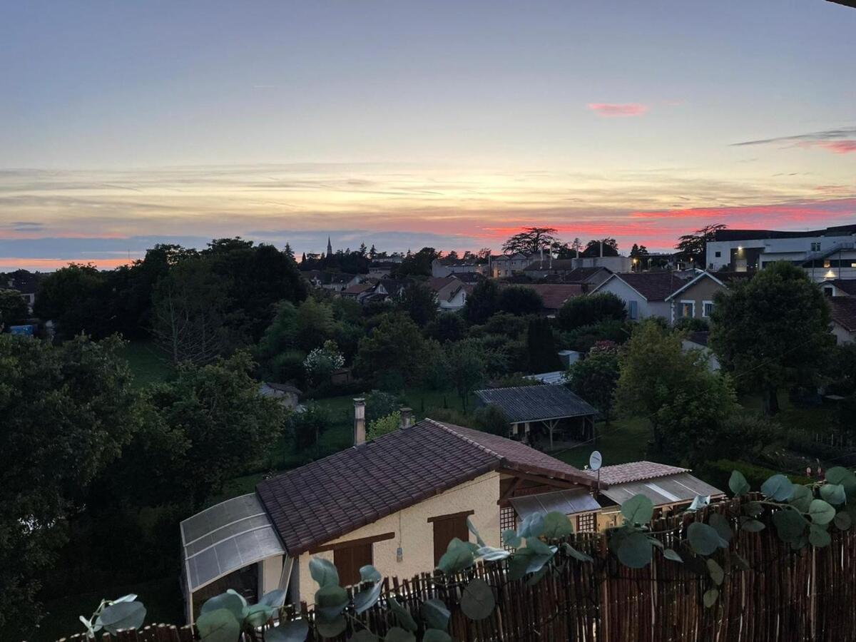 Le Ambroise - T3 Spacieux Et Calme Avec Parking Gratuit Bergerac Room photo