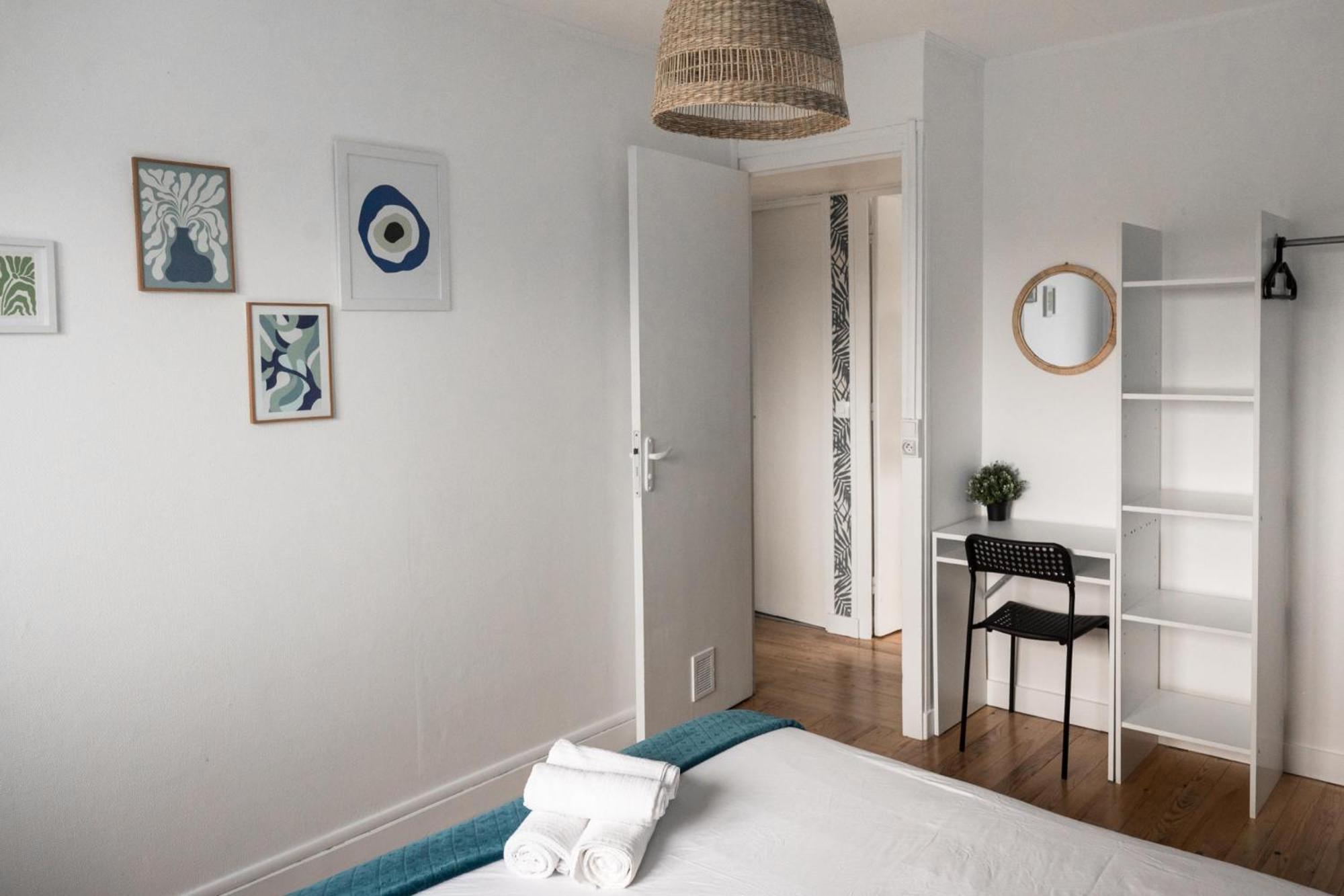 Le Ambroise - T3 Spacieux Et Calme Avec Parking Gratuit Bergerac Room photo